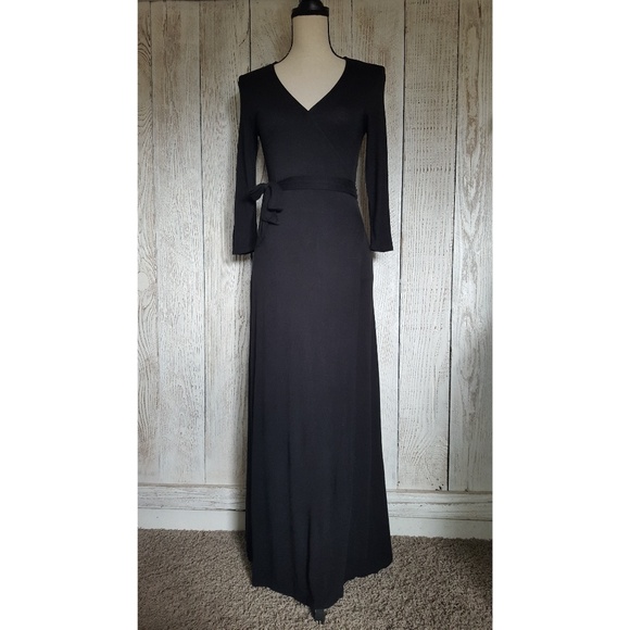 SOLD* 🖤Forever 21 Black Wrap Maxi Dress  | Small - Picture 3 of 8
